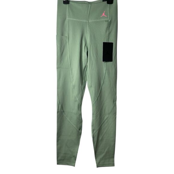 Jordan Women's Essential Tight Fit 7/8 Legging In Steam &  Sunset Pulse Small‎ - Picture 3 of 13